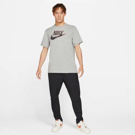 Nike - T-shirt Essential 